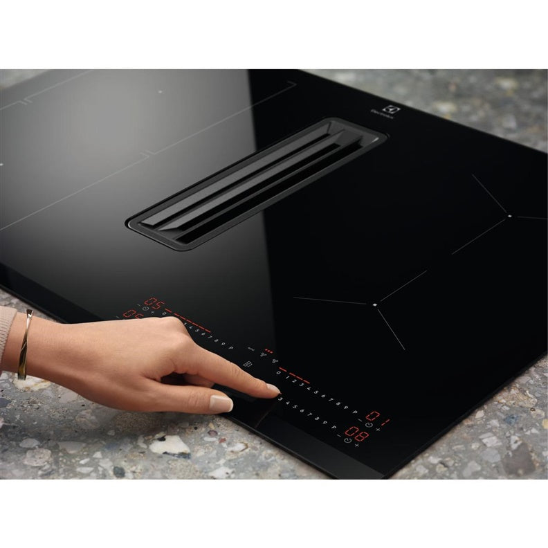 HOB INDUCTION W/HOOD ECC8344 ELX