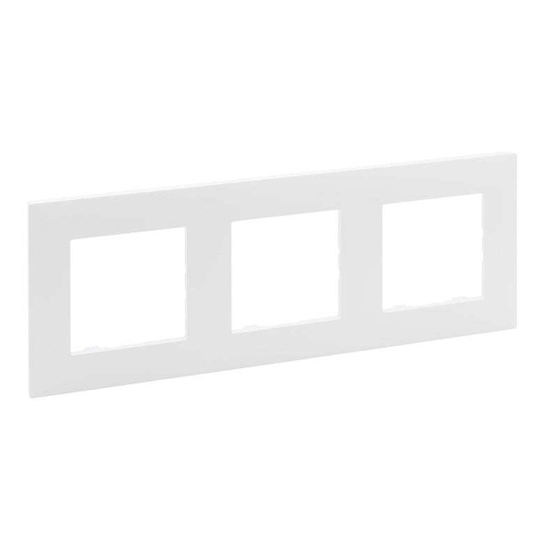 Triple frame LEGRAND NILOE STEP, white