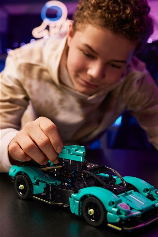 LEGO® Technic Aston Martin Valkyrie AMR Pro 42208