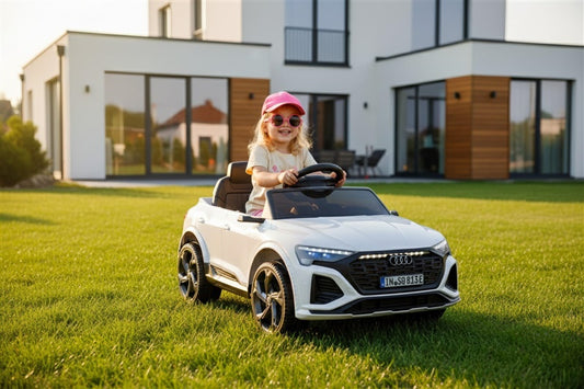 Dziecięcy samochód elektryczny Hatis Audi SQ8, biały