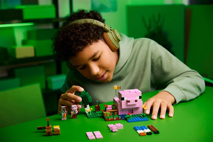 LEGO® Minecraft The Baby Pig House 21268, 238 pcs.
