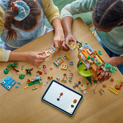 LEGO® Friends Przyjacielski domek na drzewie 42652, 701 el.