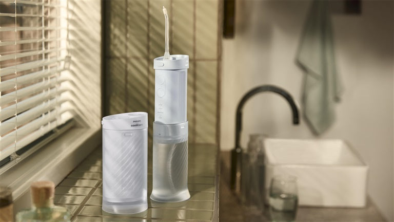 Irygator międzyzębowy Philips HX3333/24, niebieski