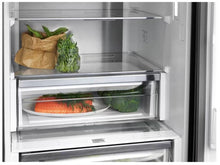 Bottom freezer refrigerator Electrolux LNT7ME32M2