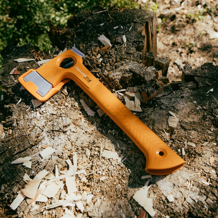 Kirvis Fiskars X13, stovyklavimo, 33.5 cm