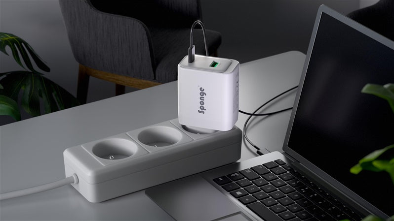 Adapteris Sponge C3 65W GaN, USB-C/USB-A, balta