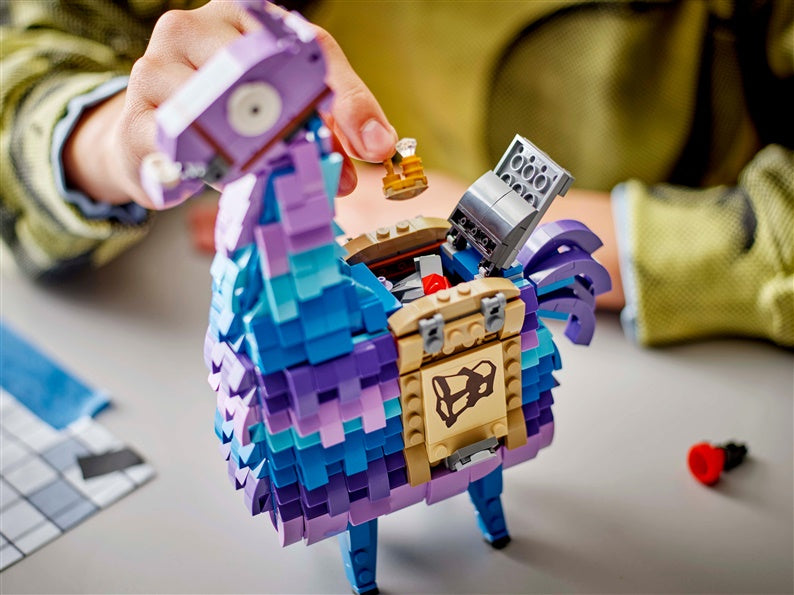 Konstruktor LEGO® Fortnite Lama dostaw 77071, 691 elementów.