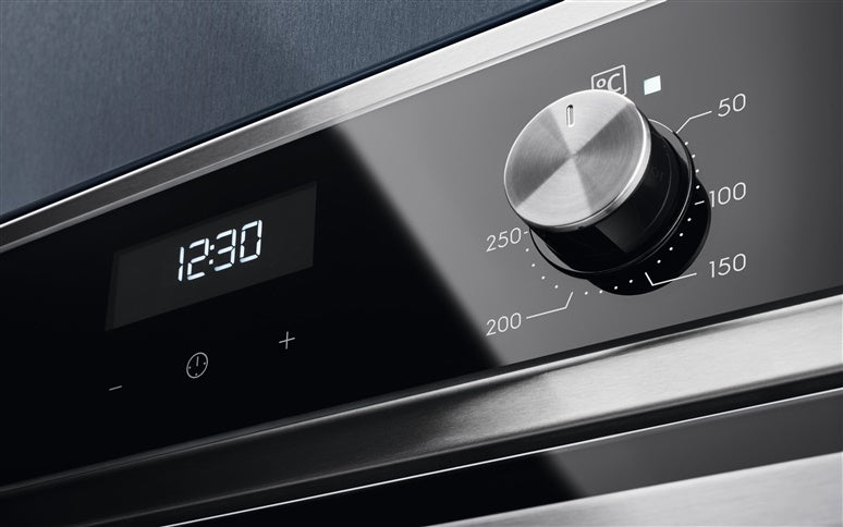 Įmontuojamoji orkaitė ELECTROLUX EOF5H40BX