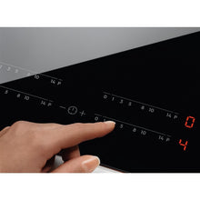 Płyta grzejna Electrolux seria 300 „Hob2Hood®” EIT61443B