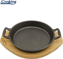 Keptuvė su mediniu padėkliuku ketaus 20cm HR-ZVC-T20 HEINNER
