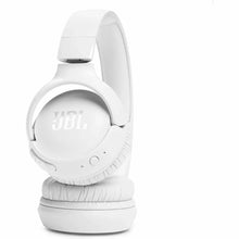 JBL Tune 520BT Bluetooth belaidės ant ausų dedamos ausinės, balta spalva